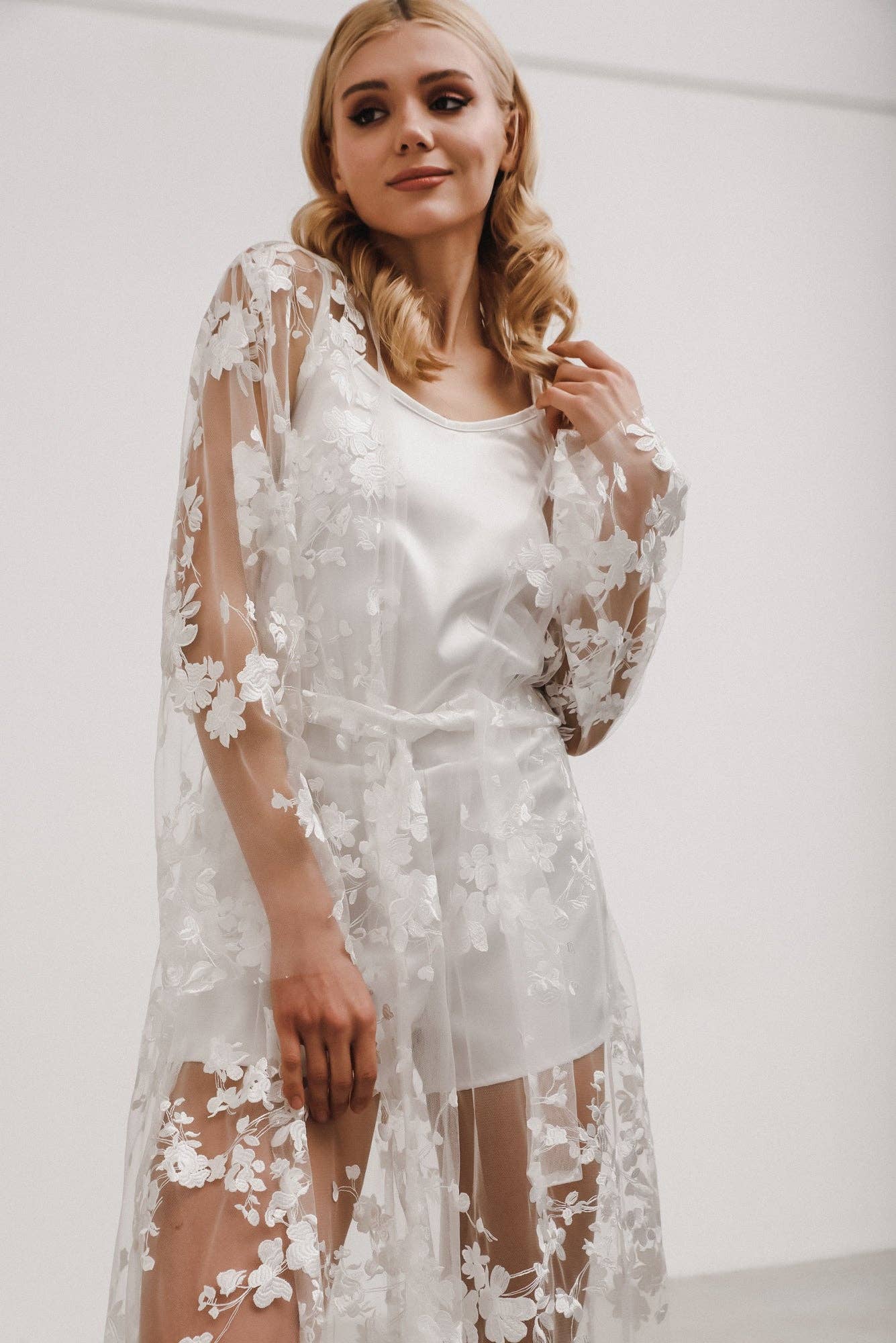 Ivy Lace Robe