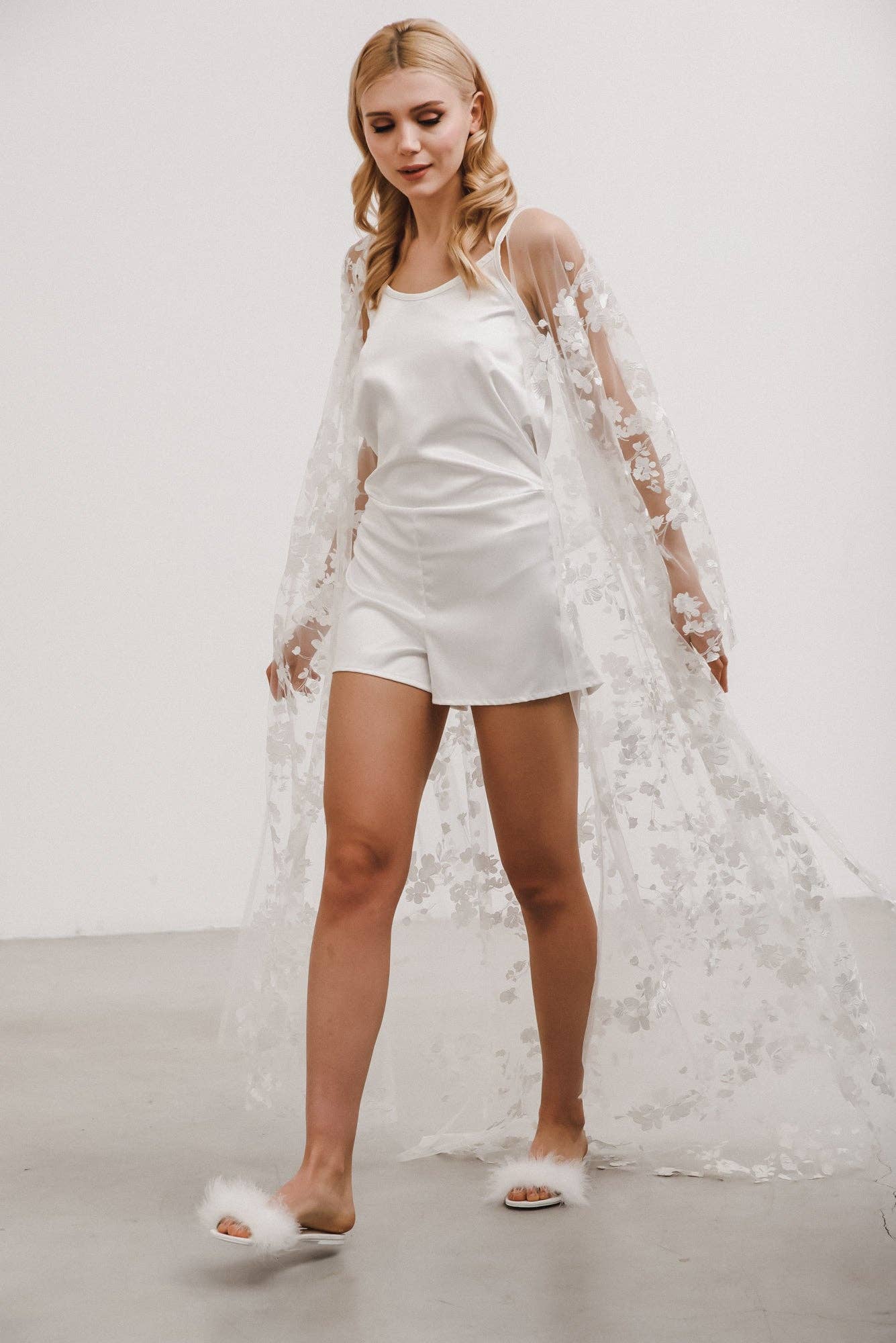 Ivy Lace Robe